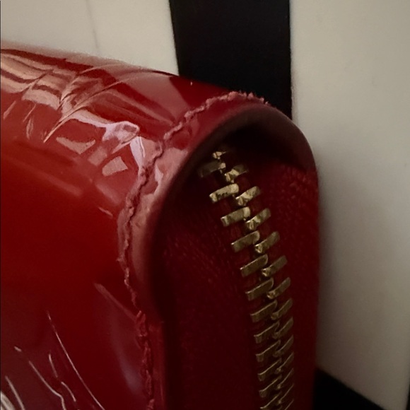 Louis Vuitton Red Vernis Monogram Zippy Wallet Patent Leather Gold Zip - Picture 9 of 14